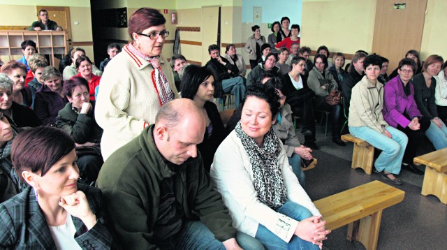 Rodzice uczniów ze szkoły w Lipnicy nie chcą się zgodzić na łączenie klas.