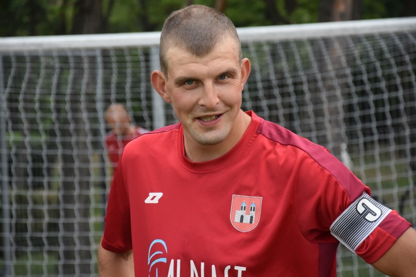 Kapitan Pogoni, Piotr Galusik zdobył gola na wagę remisu w...