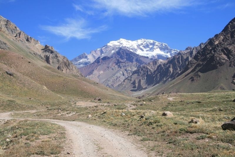 Aconcagua widziana z bram Parku Narodowego