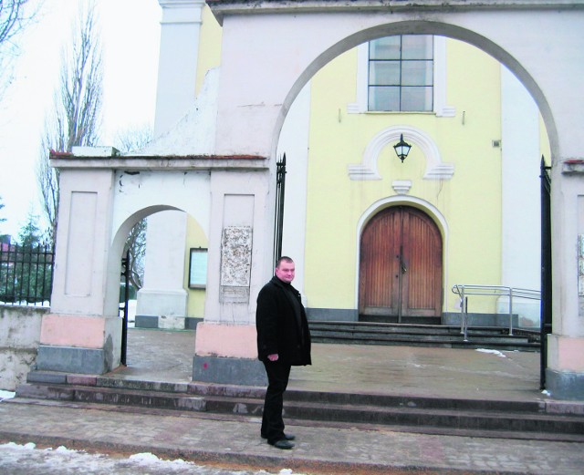 Piotr Kuraszkiewicz był organistą parafii w Żychlinie od 2007 r.