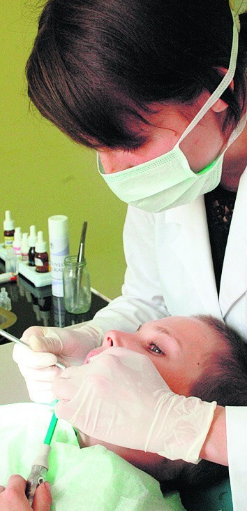 Lublin: za mało pieniędzy na leczenie zębów dzieci
