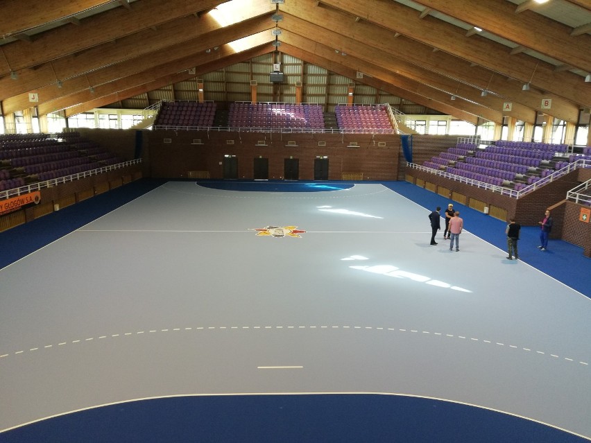 Nowe barwy na arenie głogowskiej hali widowiskowo-sportowej