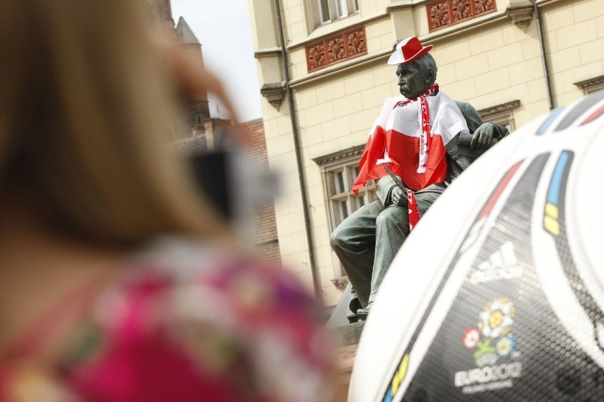 Wrocław: Fredro z Rynku kibicuje z nami. Polska gola!