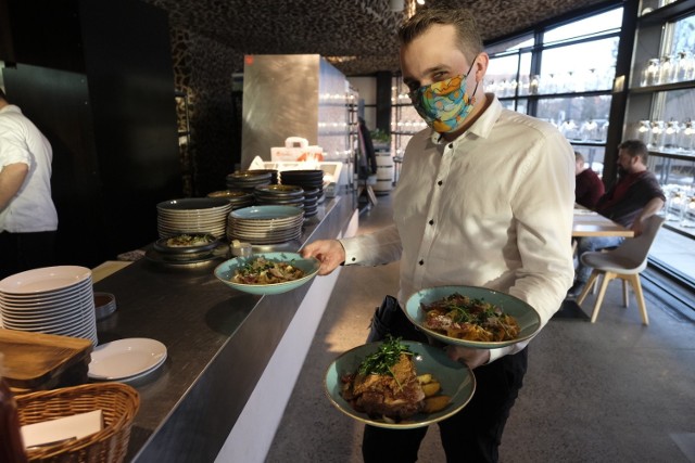 Toruń. Restauracja "Artystyczne Bistro" na Jordankach w Toruniu otworzyła szeroko swoje drzwi. Wcale nie dla gości, bo przecież nie wolno, tylko dla testerów menu