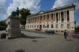 Pomoc dla Ukrainy: Biblioteka Raczyńskich zbiera bajki i książki dla dzieci po ukraińsku. Zobacz, gdzie można je oddawać