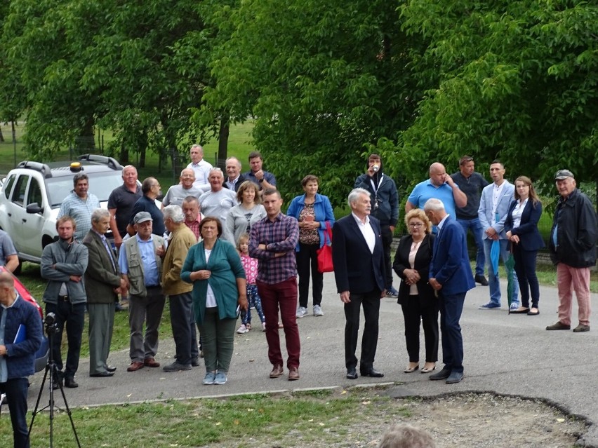 Rusza budowa mostu na Sanie w powiecie przemyskim. Wbito syboliczne łopaty [ZDJĘCIA]