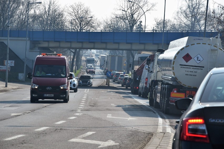 Nowa droga odciążyć ma Tarnów z uciążliwego ruchu...