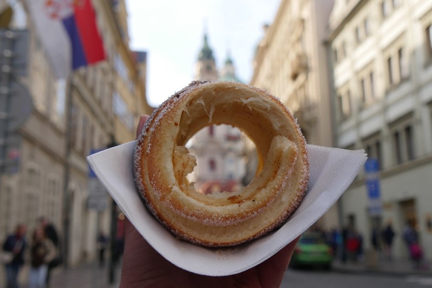 Trdelník - praski słodki przysmak. Jego zapach roznosi się...