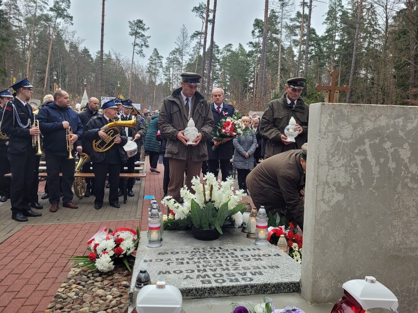 Uroczystości z okazji Święta Niepodległości w Lesie Hopowskim