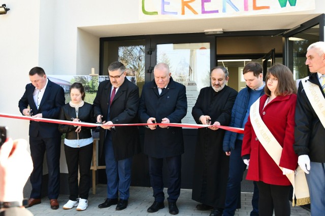 Środowiskowy Dom Samopomocy w Cerekwi został oficjalnie otwarty, ośrodek prowadzi Fundacja św. Brata Alberta w budynku należącym do powiatu bocheńskiego