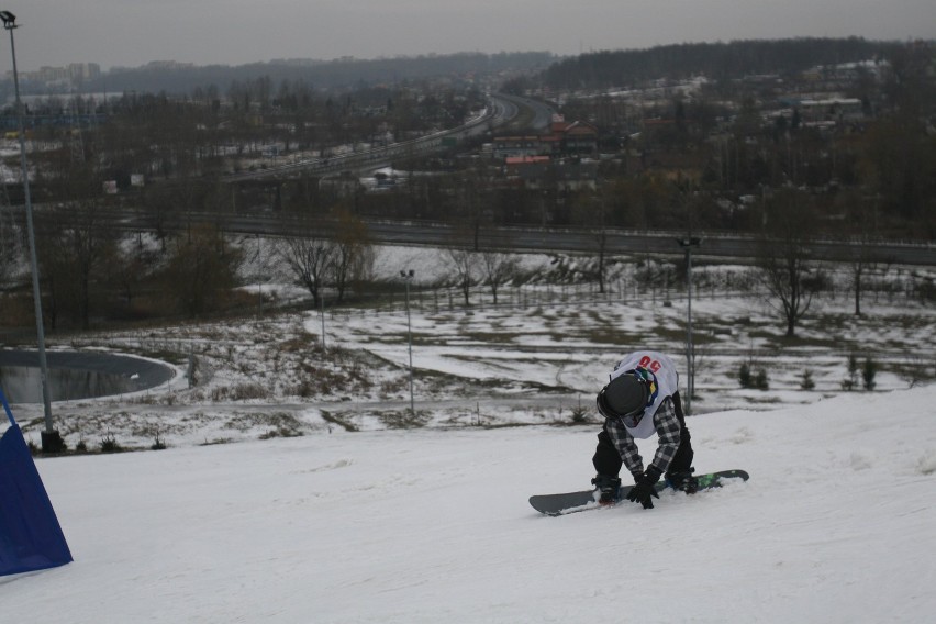 Snowboardowe zawody na Górce Środulskiej w Sosnowcu w obiektywie Marzeny Bugały [ZDJĘCIA]