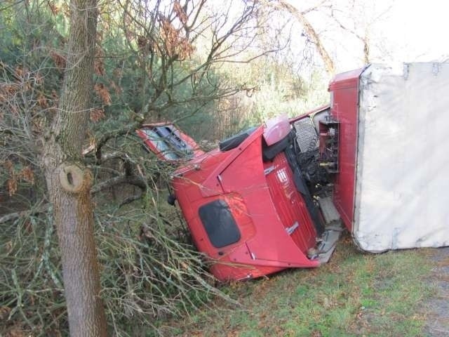 Wypadek TIRa na DK 46 w Janowie [ZOBACZ ZDJĘCIA]