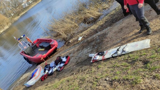 Po prawie 45 minutowej reanimacji odzyskała czynności życiowe - relacjonują ratownicy wodni z Kruszwicy