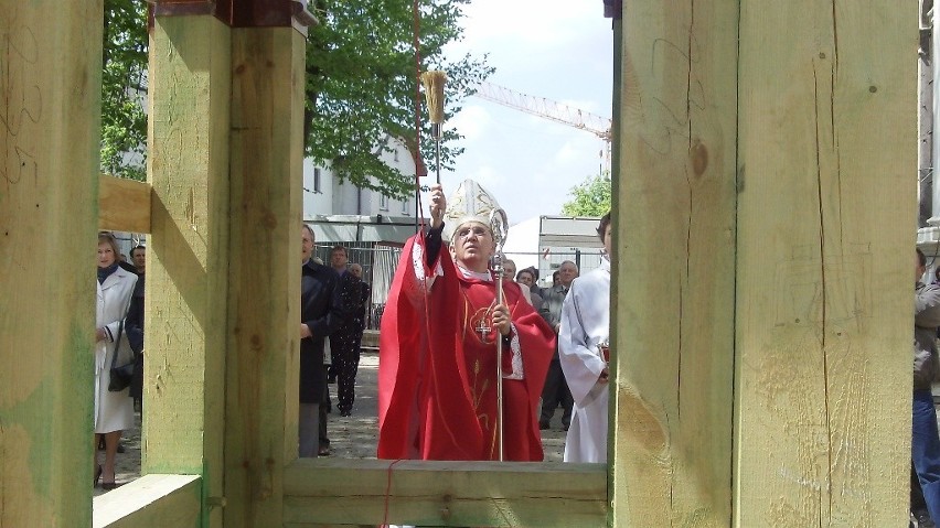 W Zamościu poświęcili dzwon papieski