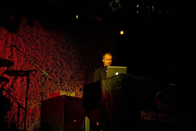 W środę wieczorem w krakowskim klubie Studio wystąpił Parov Stelar Band. Supportem był DJ Pat Poree