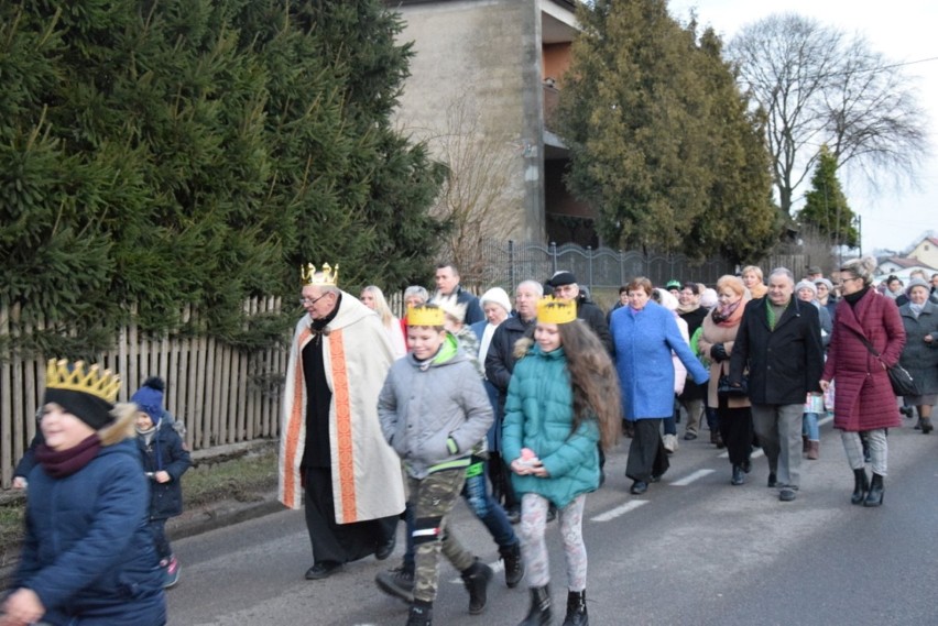 Orszak Trzech Króli i spotkanie świąteczno-kolędowe w Rzeczenicy - zobacz ZDJĘCIA