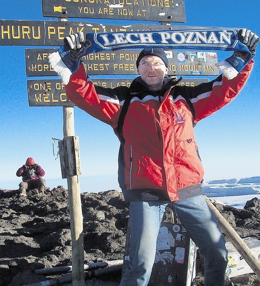 Na szczyt Kilimandżaro Maciej Frankiewicz wszedł z szalikiem...