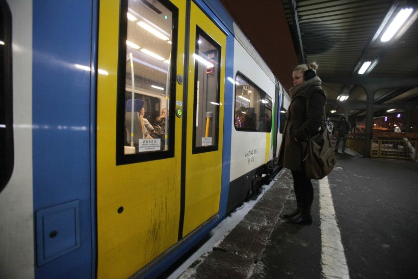 Koleje Śląskie na dnie. Przewozy Regionalne znów wjechały na tory