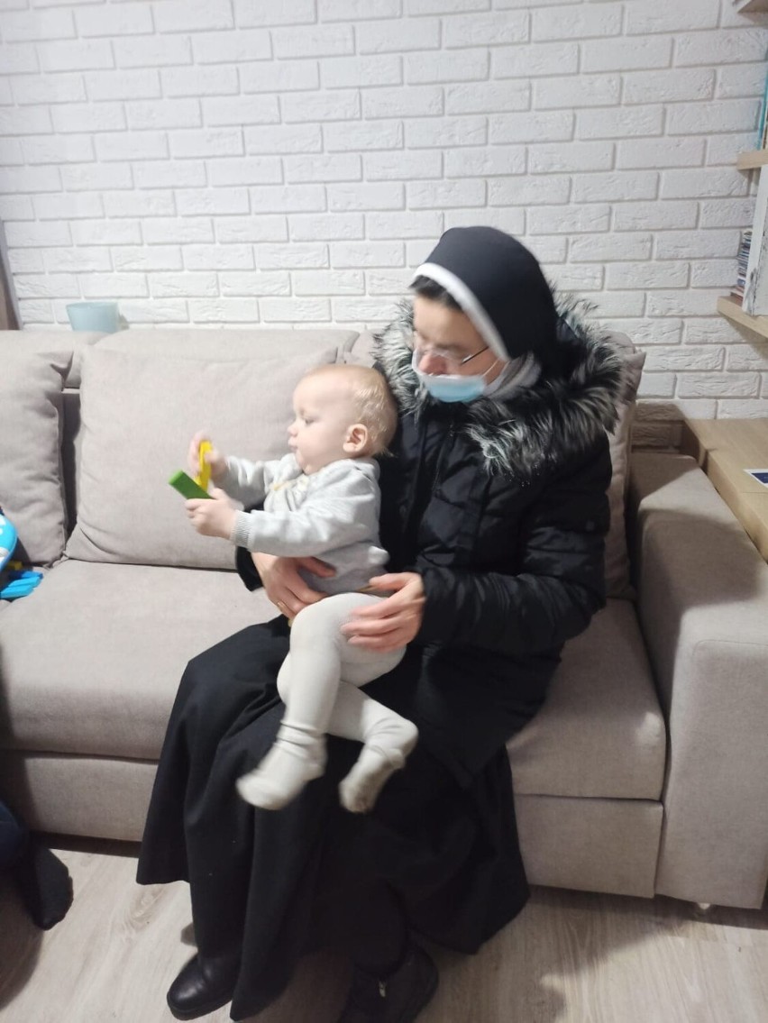 Pani Ania z trójką dzieci dotarła szczęśliwie z Ukrainy do Krotoszyna [ZDJĘCIA]