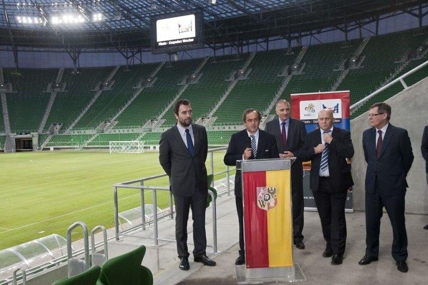 Wrocław: Platini na wrocławskim stadionie (ZDJĘCIA)