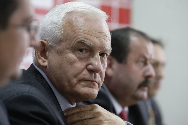 W nadchodzących wyborach Leszek Miller został przez swoją partię rzucony na odcinek gdyńsko-słupski