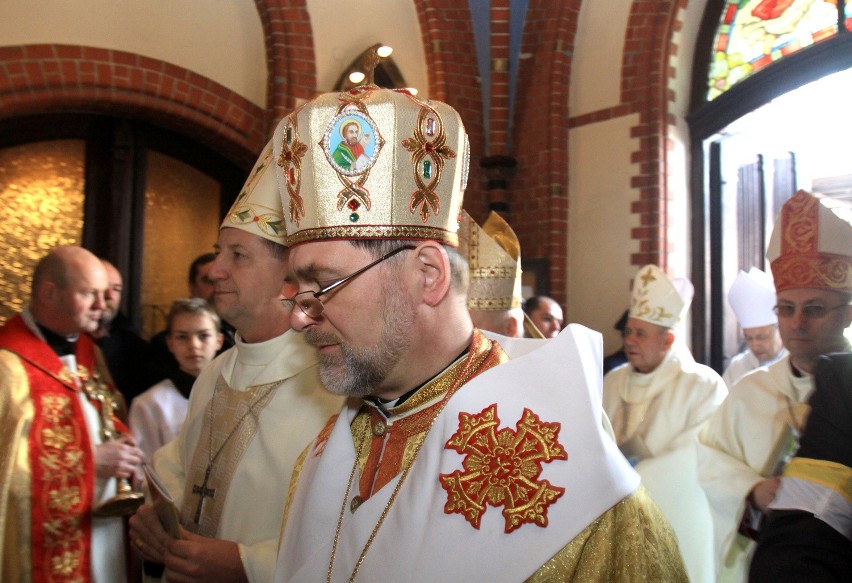 Ingres w katedrze. Gliwice mają nowego biskupa [ZDJĘCIA]