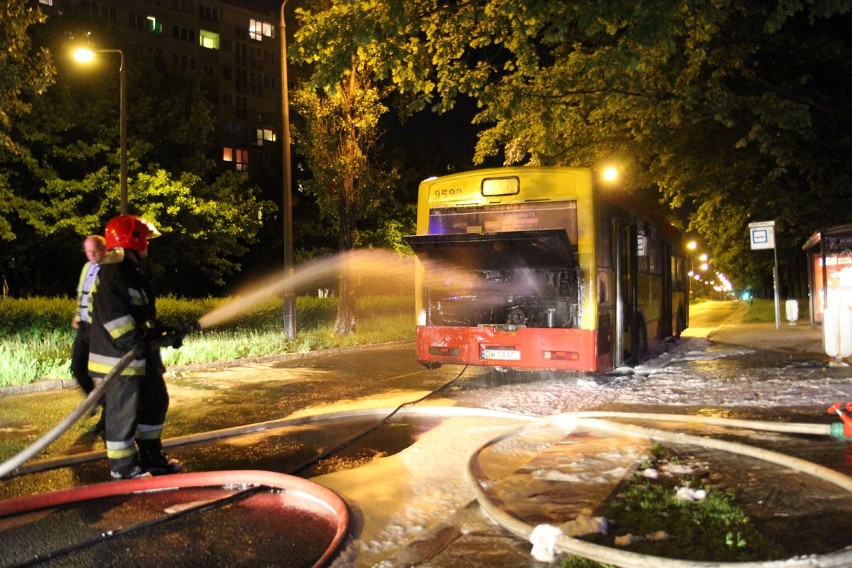 Wrocław: Pożar autobusu linii 134 (ZDJĘCIA)