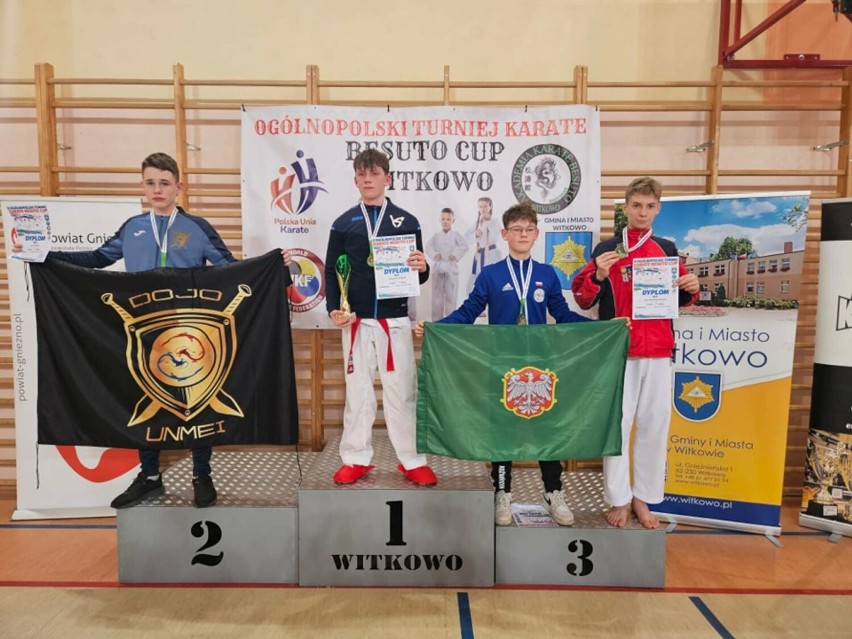 Młodzi reprezentanci powiatu wągrowieckiego wrócili z medalami - II Ogólnopolski Turniej Carate Besuto Cup odbył się w Witkowie