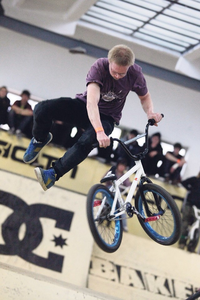 Były stoczniowy magazyn zamienił się w skatepark