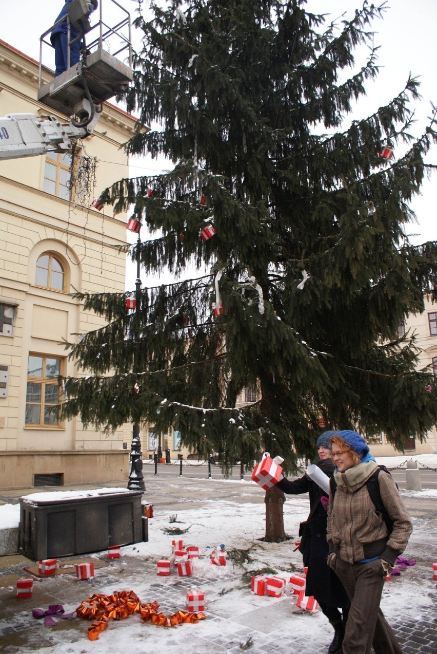 Świąteczne iluminacje zniknęły z centrum Lublina