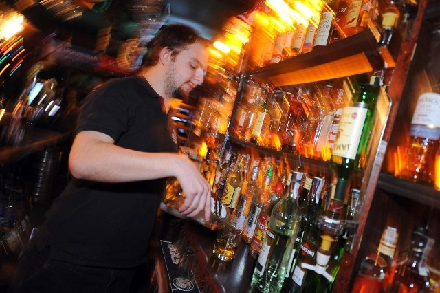 O co pytają Irlandczycy? O ceny piwa - mówi Maciej Chwaliński z pubu Brogans w Poznaniu