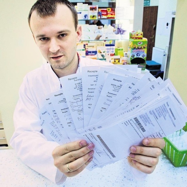 Michał Ruskowiak, farmaceuta, dziennie realizuje od 30 do 40 recept na leki refundowane