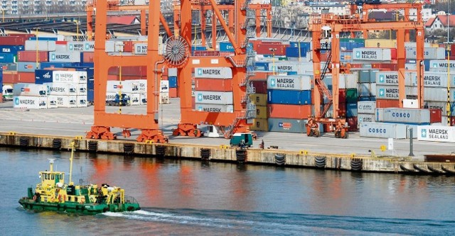 BCT - Bałtycki Terminal Kontenerowy Gdynia jest największym w Polsce portowym rejonem przeładunkowym kontenerów