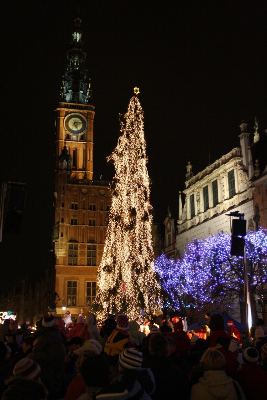 Gdańsk: Choinki na Długim Targu. Przez ostatnie lata miasto stroiło się na święta? ZOBACZ