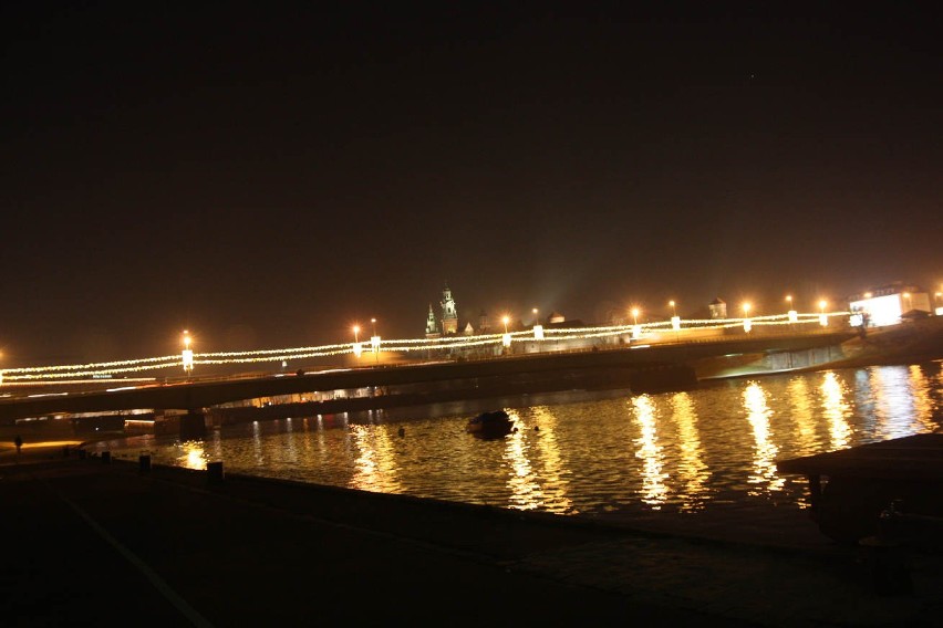 Kraków: tak wyglądają rozświetlone mosty [ZDJĘCIA]