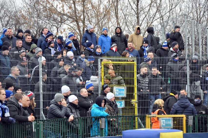 Kibice Lecha Poznań podczas pucharowego meczu w Krakowie z...