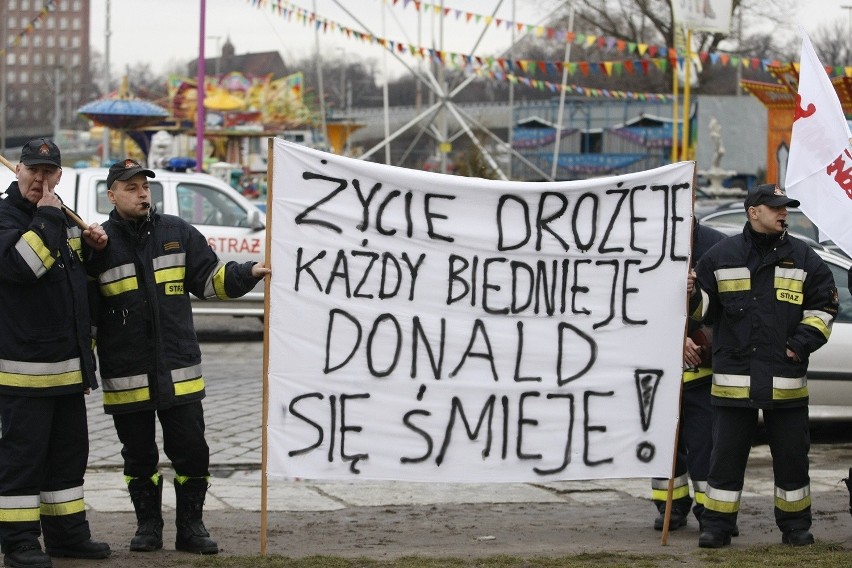 Wrocław: Służby mundurowe protestowały (FILM I ZDJĘCIA)