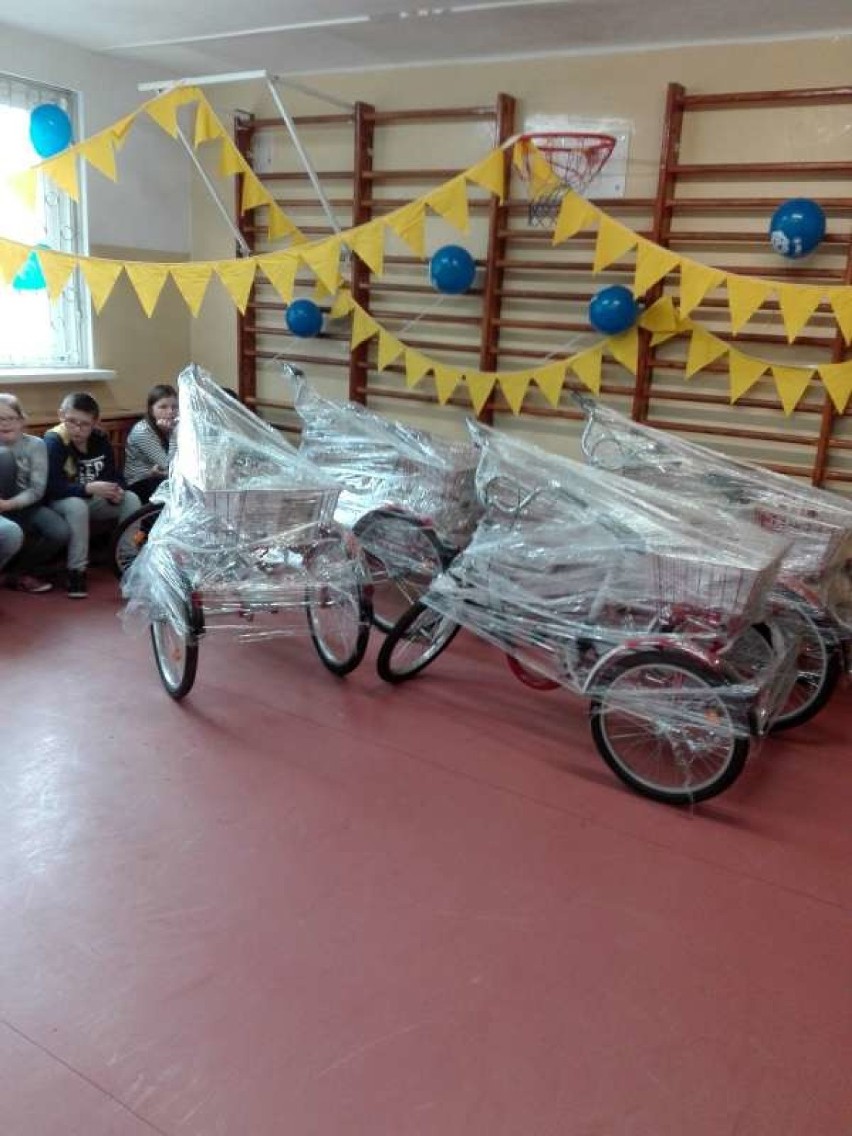 Uczniowie Zespołu Placówek Specjalnych w Pleszewie otrzymali rowery rehabilitacyjne!