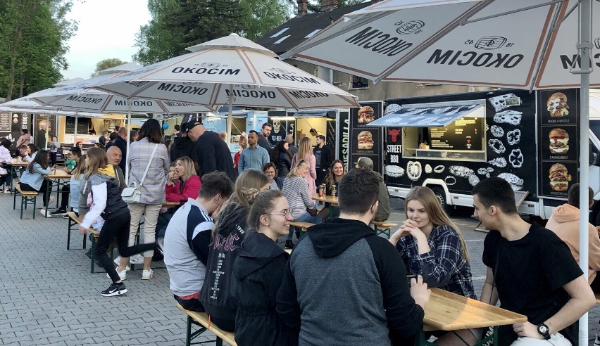 Wiosenny zlot food trucków w Krośnie. Restauracje na 4 kółkach będą serwować dania przez cały weekend