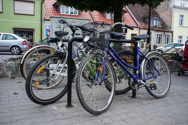 Od niedawna na pniewskim Rynku funkcjonuje swoisty parking rowerowy