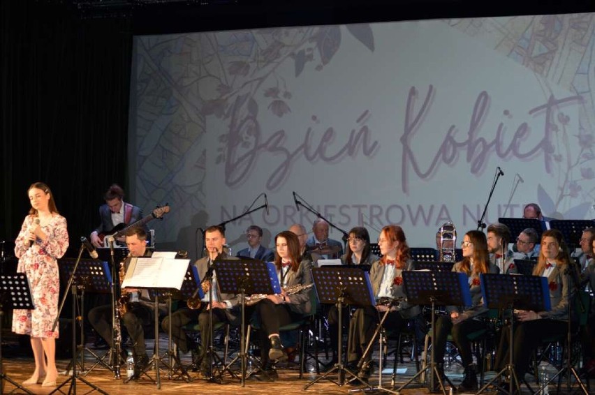 „Dzień Kobiet na orkiestrową nutę” w Chodzieskim Domu Kultury 