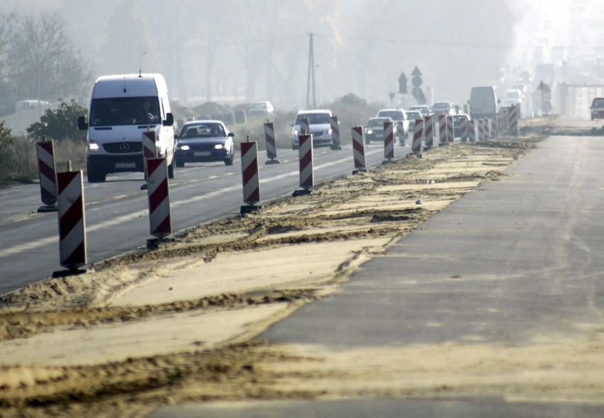 Budowa trasy S17: 67 dni opóźnienia (ZDJĘCIA)