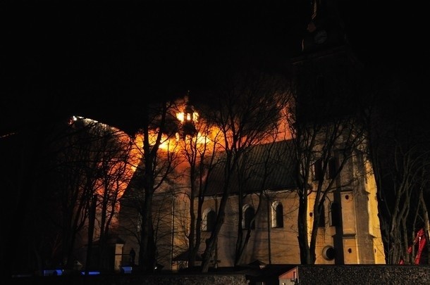 Pożar klasztoru w Alwerni: śmierć strażaka [AKTUALIZACJA]