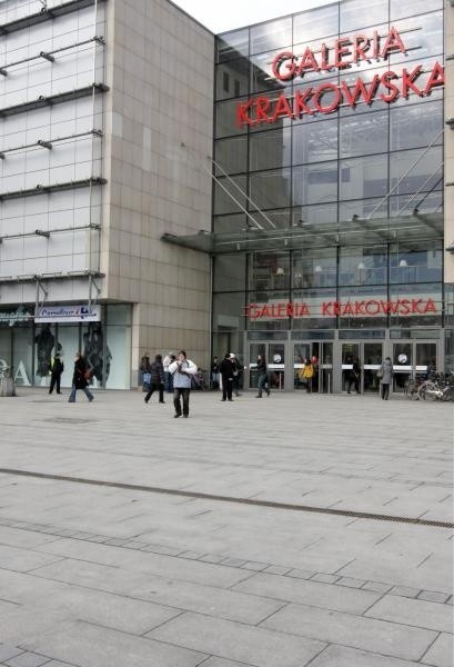Policja szuka sprawcy fałszywego alarmu w Galerii Krakowskiej