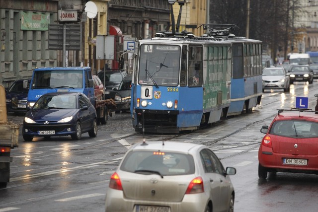 Po ulicy Piłsudskiego regularnie kursuje tylko tramwaj linii 0.