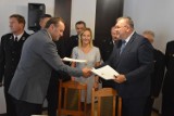 Umowy na dofinansowanie sprzętu dla OSP z powiatów kartuskiego i kościerskiego podpisane - ZDJĘCIA, WIDEO