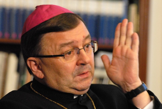 Abp Józef Życiński krytykuje Janusza Palikota