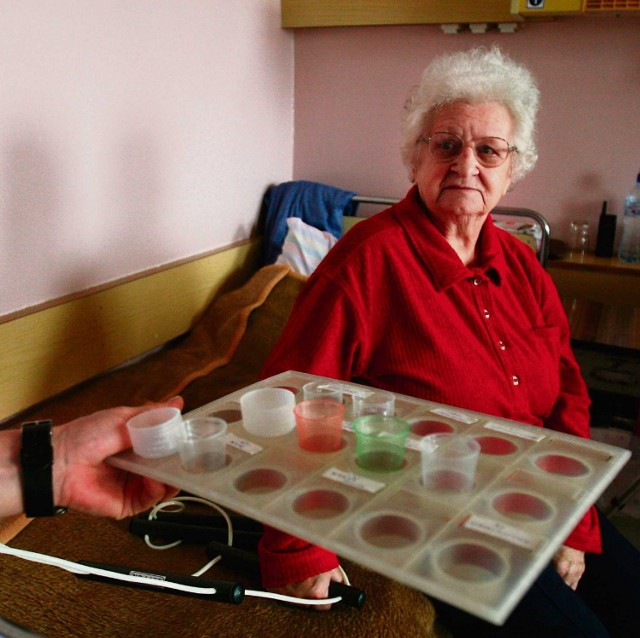 Janina Kyrcz, pacjentka sosnowieckiej geriatrii, uważa, że likwidacja miejsc  na oddziale to błąd