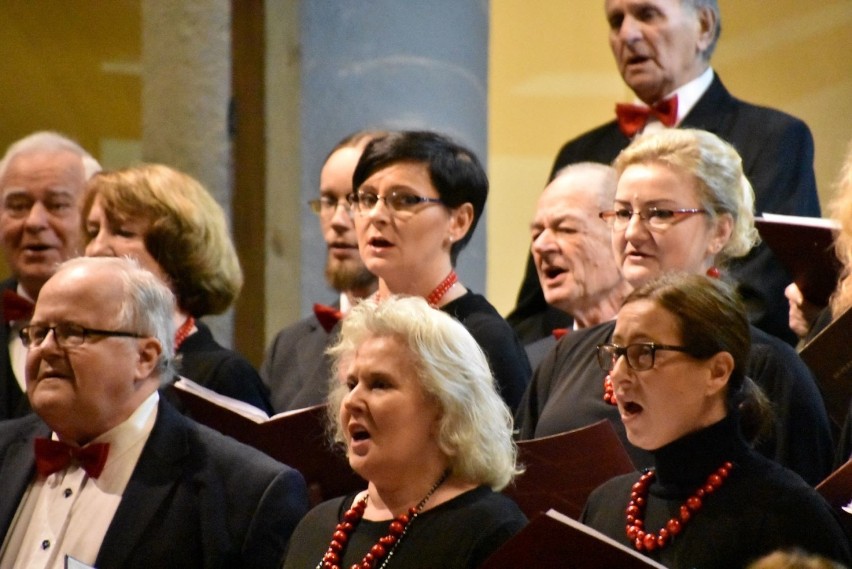 Zielonogórski Chór Towarzystwa Śpiewaczego – Cantemus Domino...