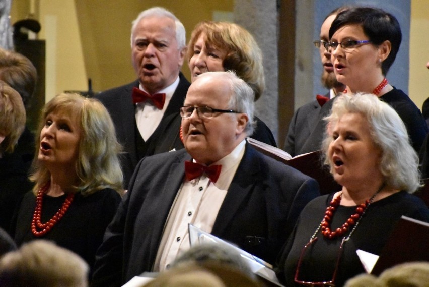 Zielonogórski Chór Towarzystwa Śpiewaczego – Cantemus Domino...